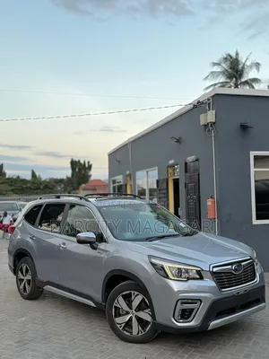 Subaru Forester 2019 Silver