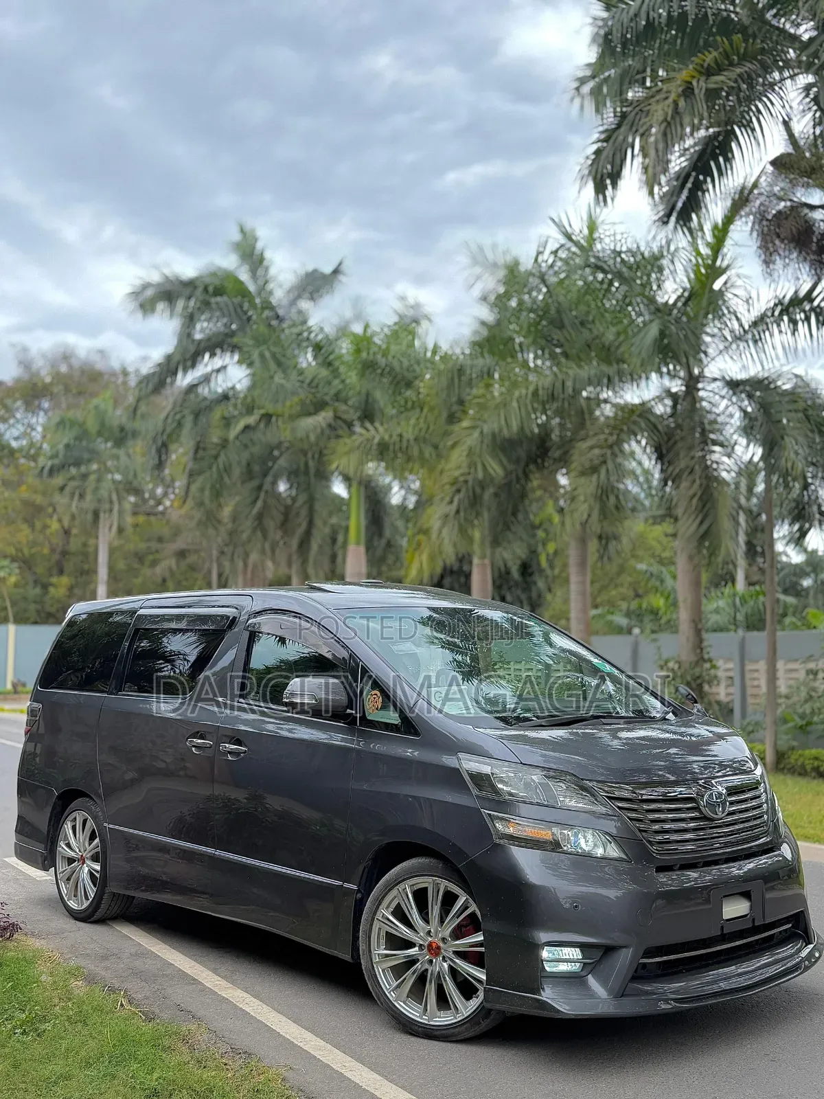 Toyota Alphard 2010 Gray