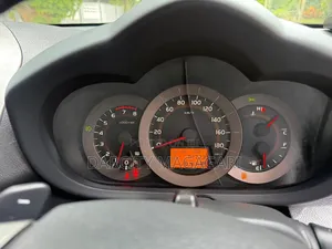Toyota Vanguard 2010 White