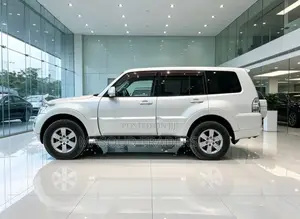 Mitsubishi Pajero 2013 White