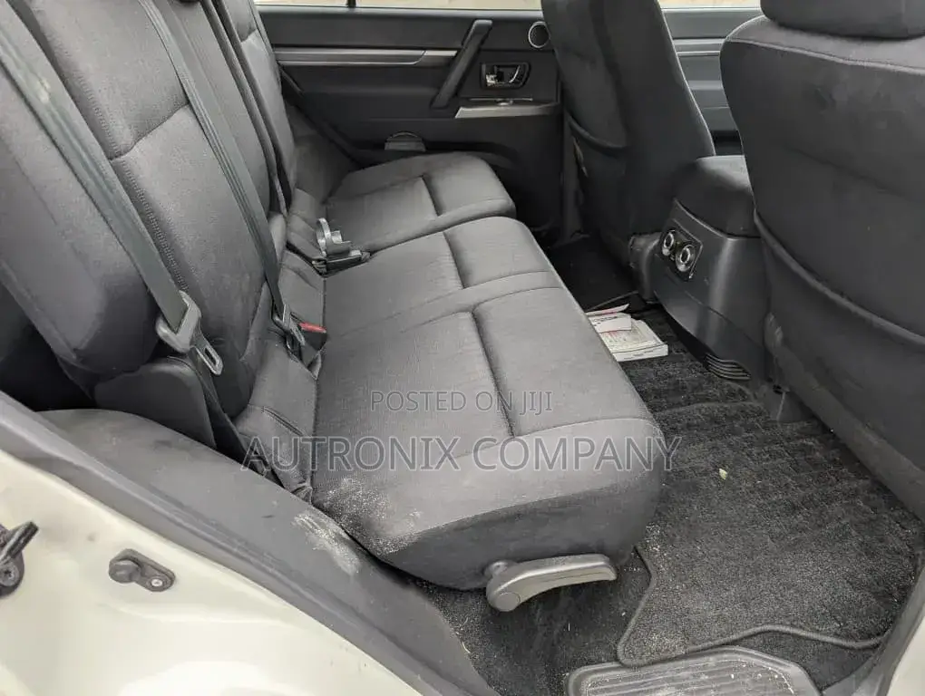 Mitsubishi Pajero 2013 White