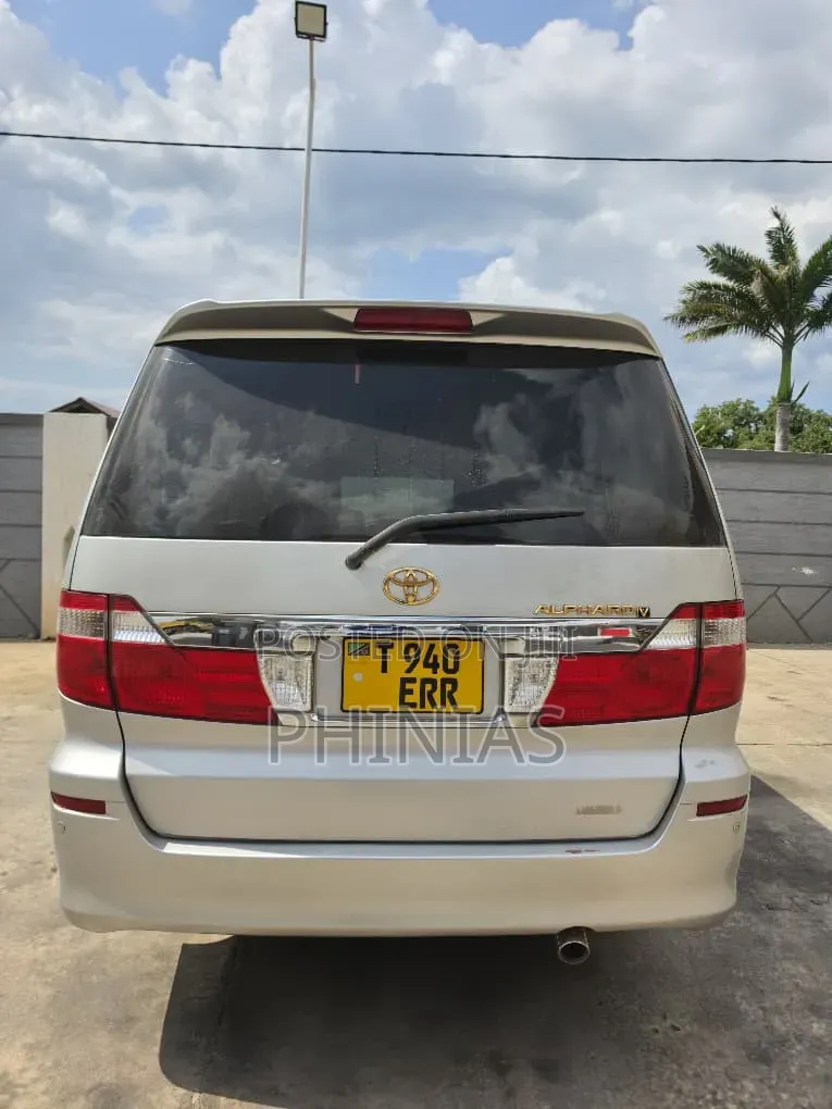 Toyota Alphard 2007 Silver