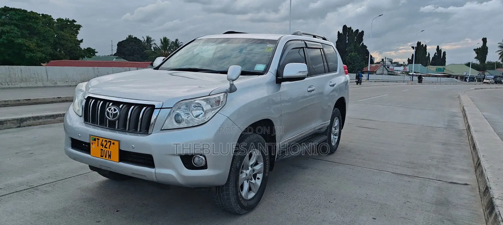 Toyota Land Cruiser Prado 2010 Silver