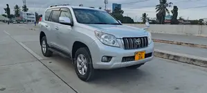 Toyota Land Cruiser Prado 2010 Silver