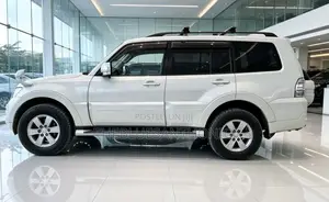 Mitsubishi Pajero 2013 White