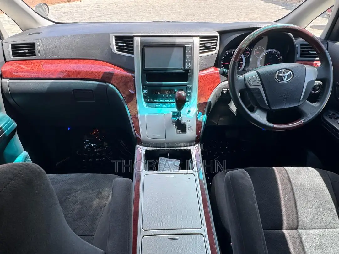 Toyota Alphard 2.4 Hybrid AWD 2012 Black