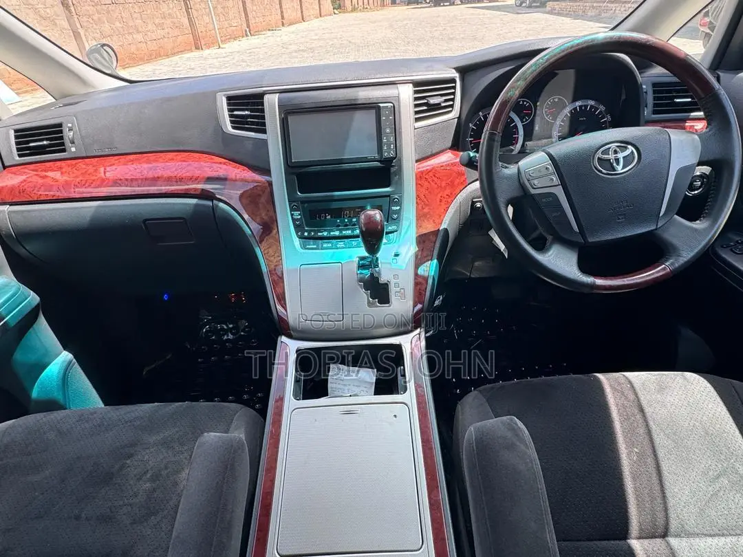Toyota Alphard 2.4 Hybrid AWD 2012 Black