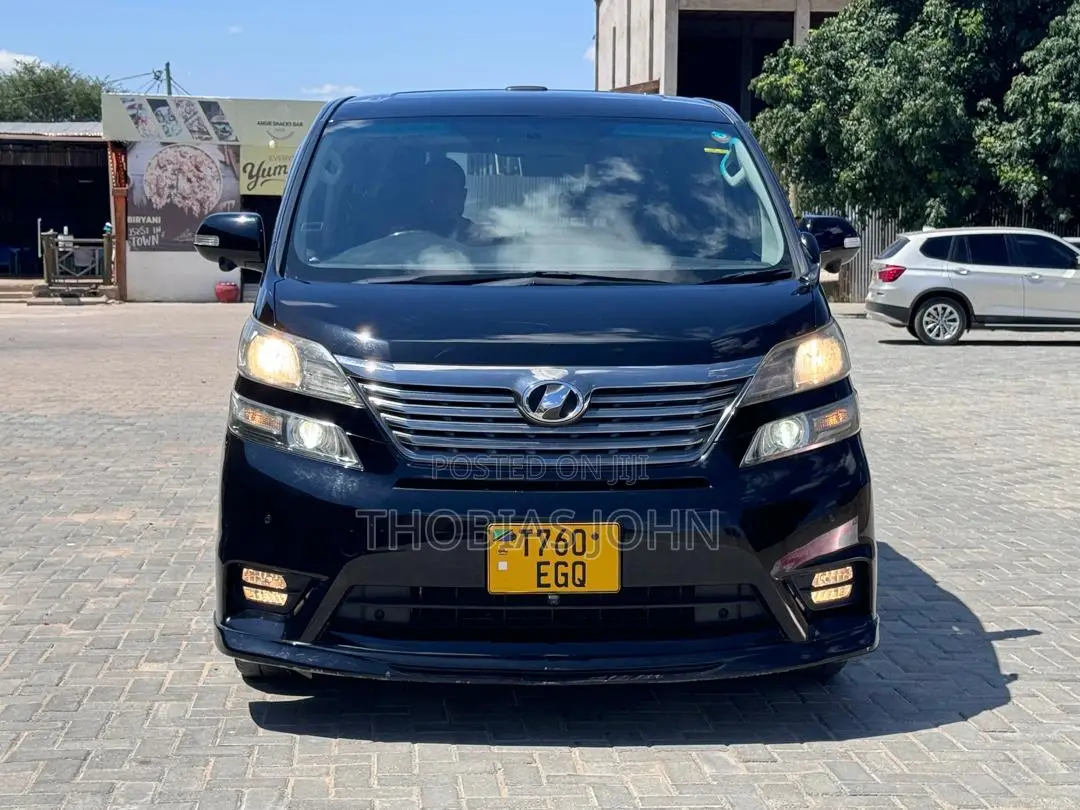 Toyota Alphard 2.4 Hybrid AWD 2012 Black