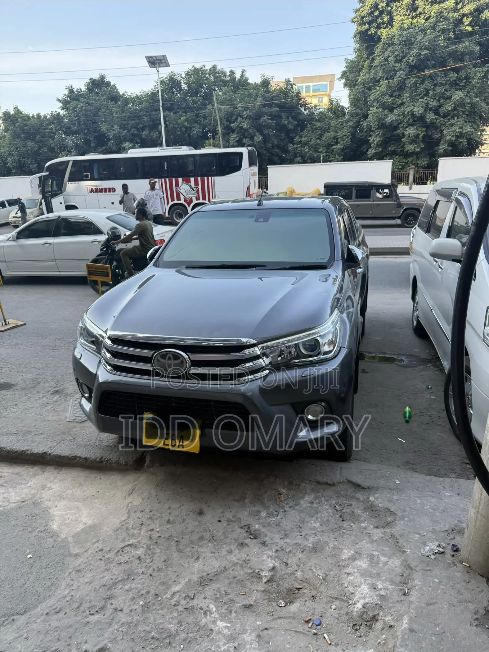 Toyota Hilux 2017 Gray