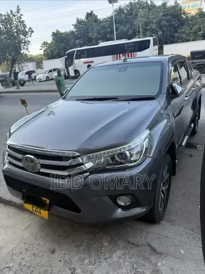Toyota Hilux 2017 Gray