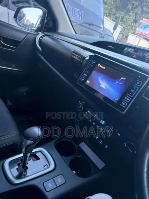 Toyota Hilux 2017 Gray