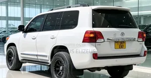 Toyota Land Cruiser 2015 White