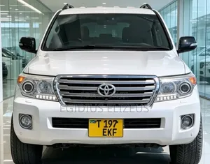Toyota Land Cruiser 2015 White