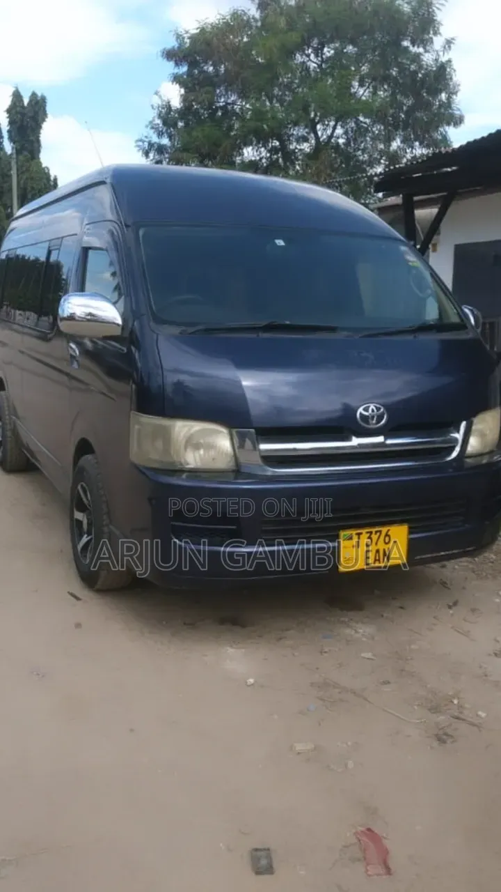 Toyota Quantum 2008 Blue