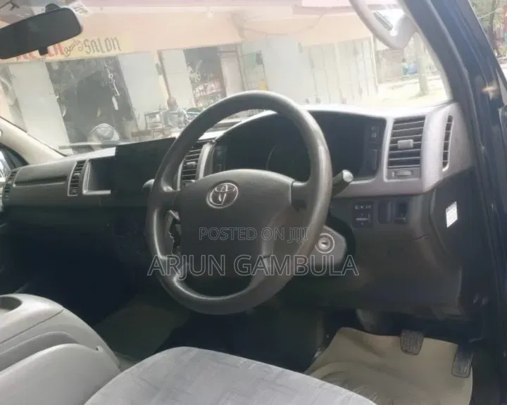 Toyota Quantum 2008 Blue