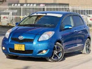 Toyota Vitz 2009 Blue