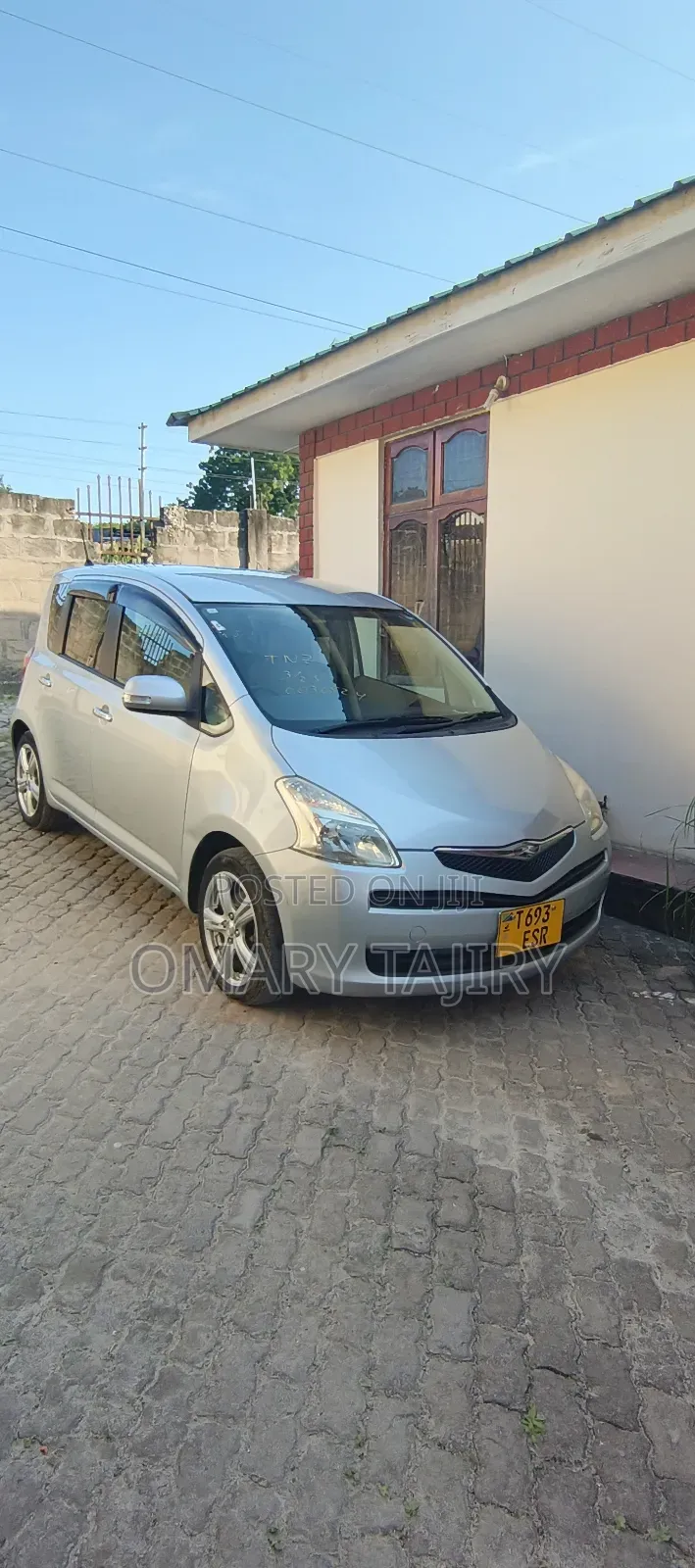Toyota Ractis 1.5 AWD 2007 Silver