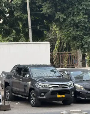 Toyota Hilux 2017 Gray