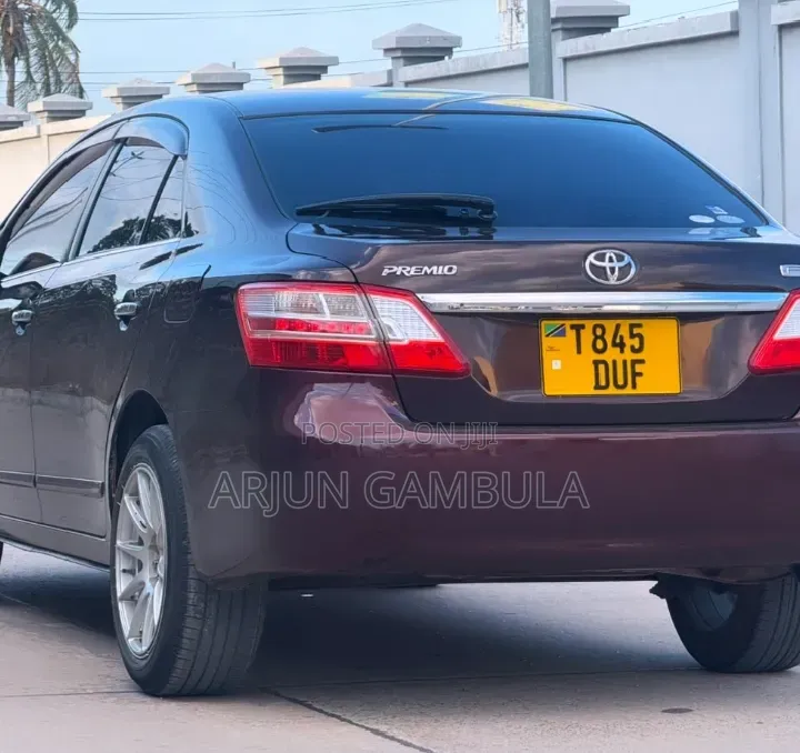 Toyota Premio 2008 Red
