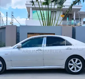 Toyota Crown Royale 2005 Silver