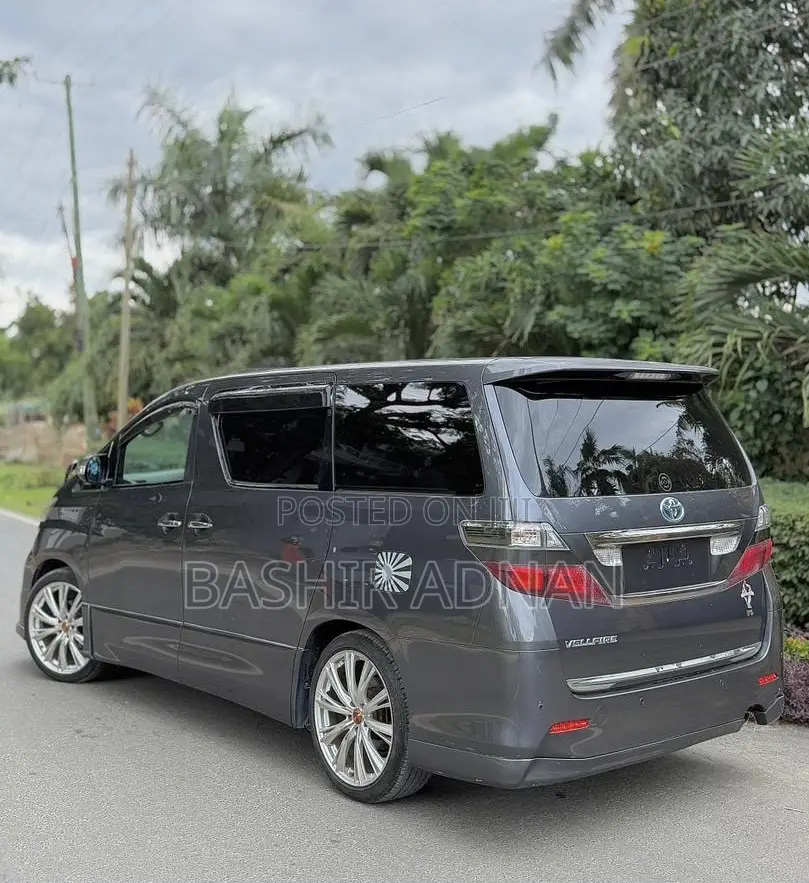 Toyota Vellfire 2010 Grey