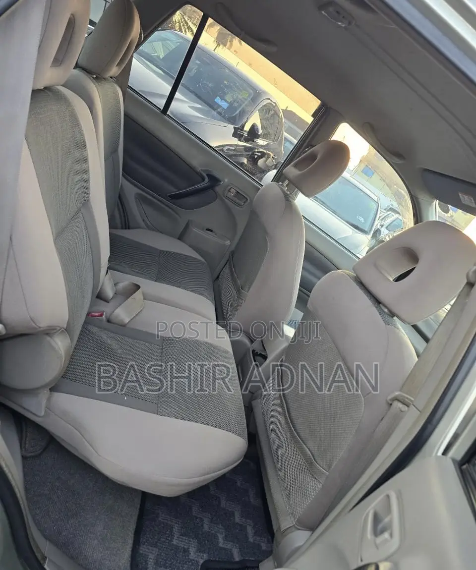 Toyota RAV4 Automatic 2000 Gold