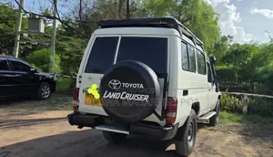 Toyota Land Cruiser 2008 White