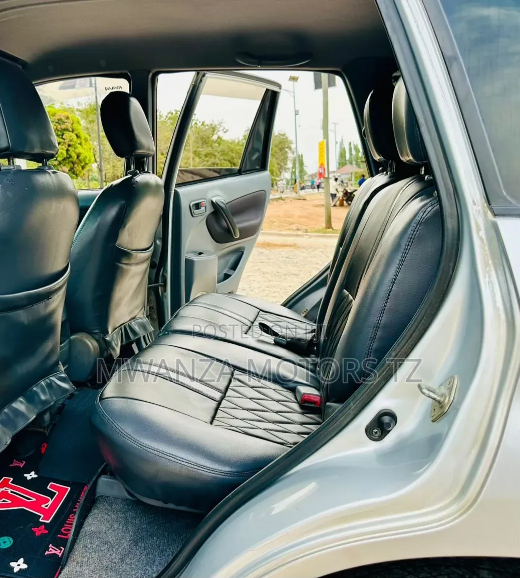 Toyota RAV4 2002 Beige