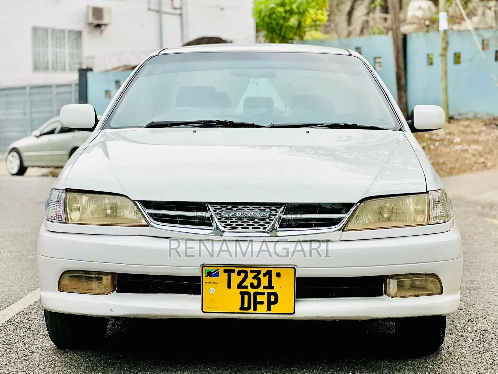 Toyota Carina 2000 White