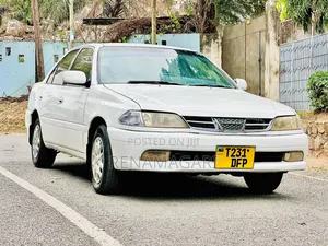 Toyota Carina 2000 White