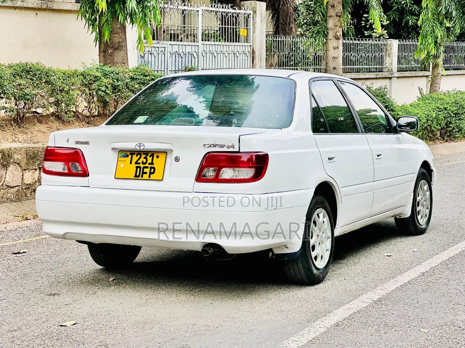 Toyota Carina 2000 White