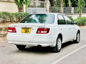 Toyota Carina 2000 White