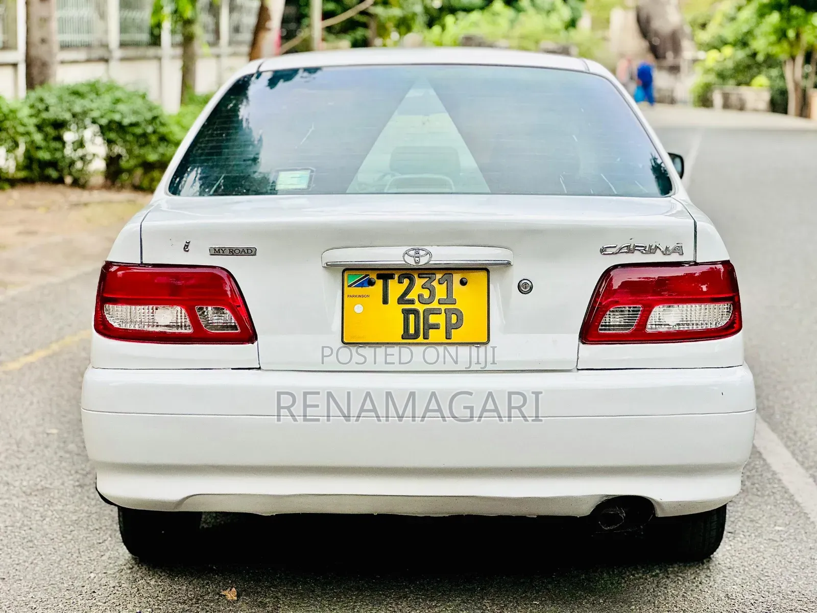 Toyota Carina 2000 White
