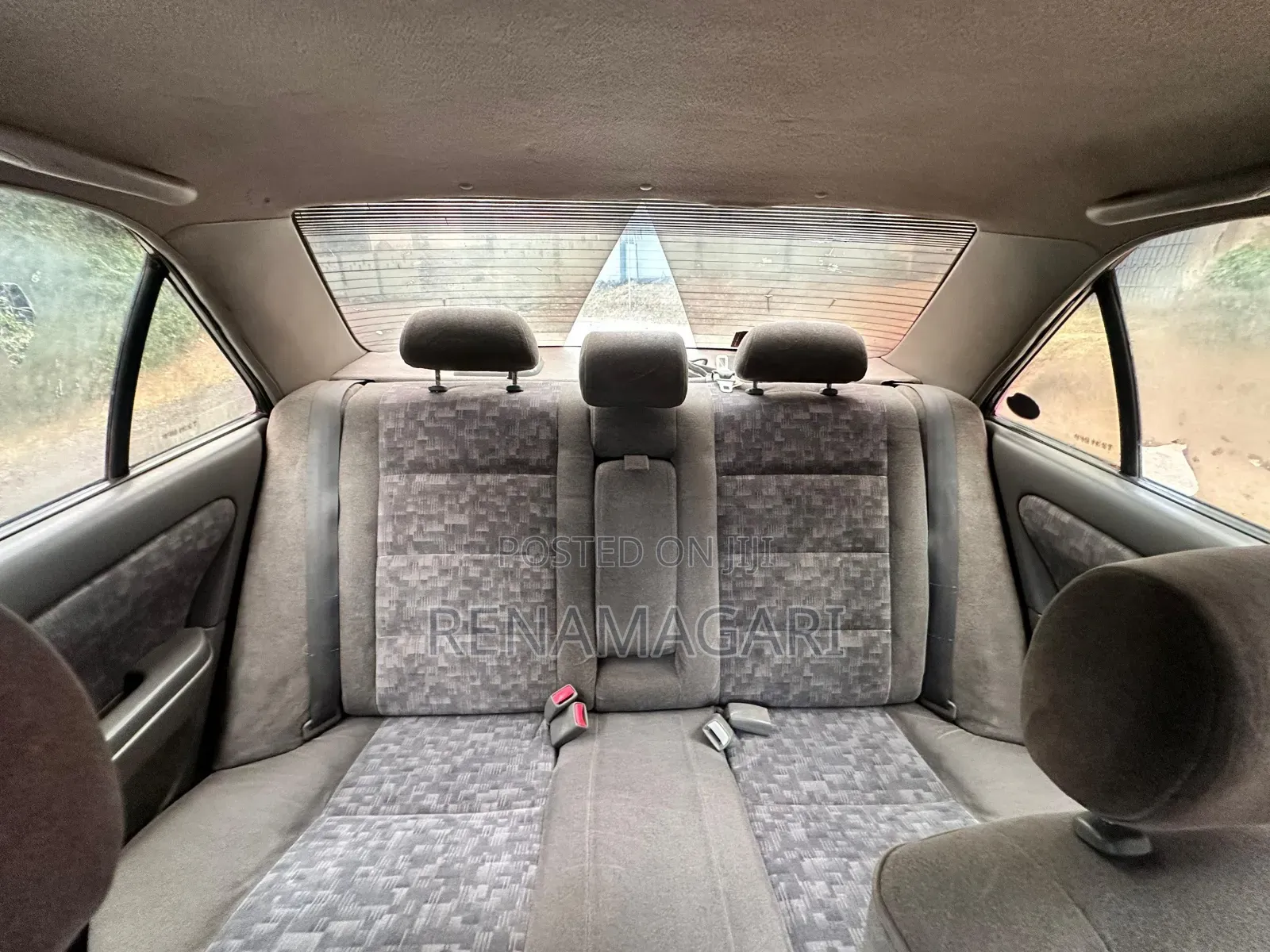 Toyota Carina 2000 White