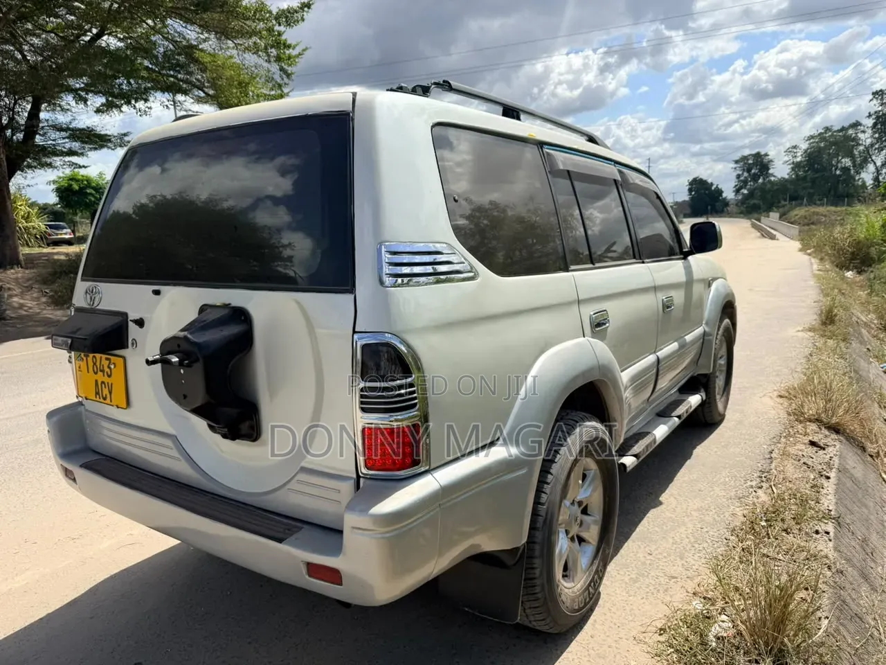Toyota Land Cruiser Prado 2002 White