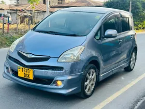 Toyota Ractis 2010 Blue