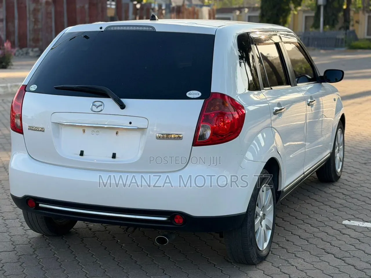 Mazda Verisa 2009 White