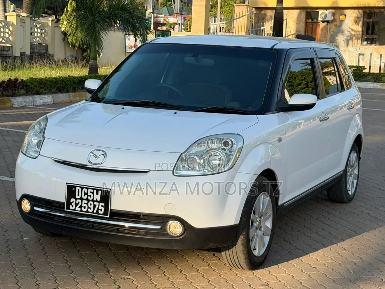 Mazda Verisa 2009 White