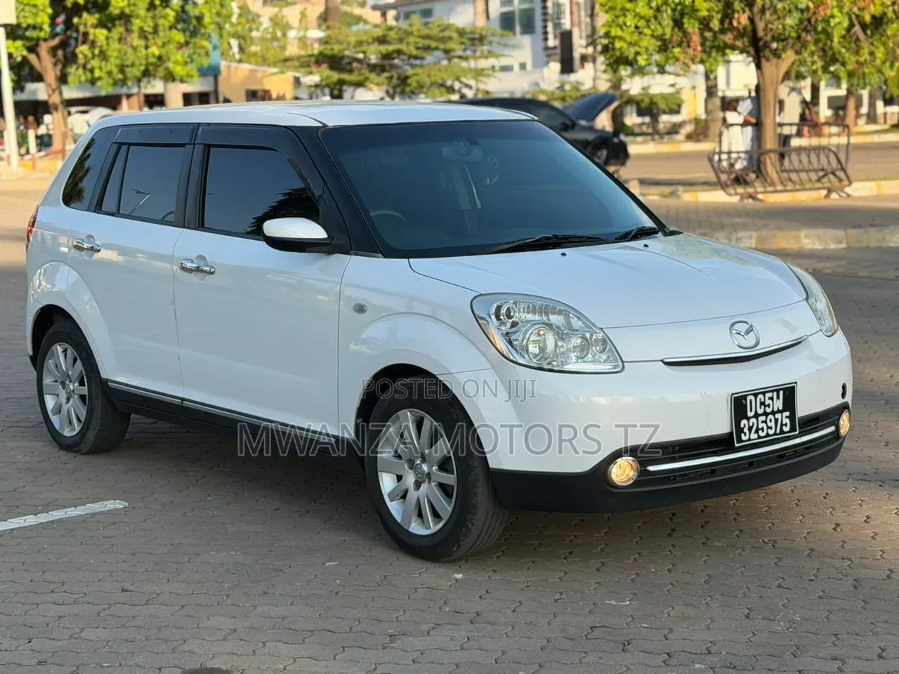 Mazda Verisa 2009 White
