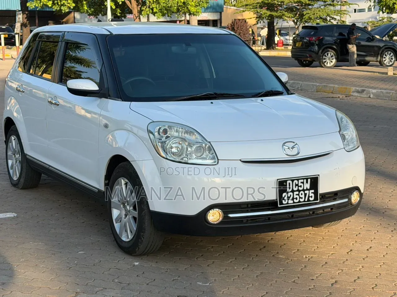 Mazda Verisa 2009 White