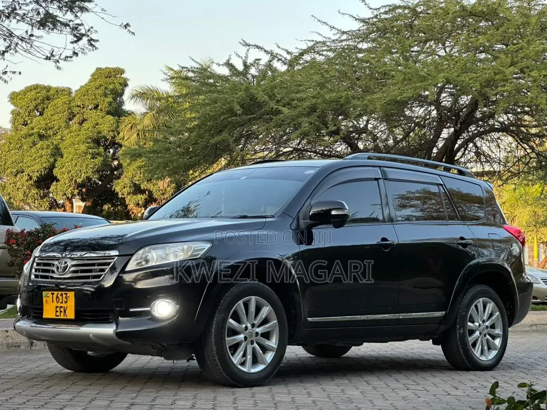 Toyota Vanguard 2010 Black