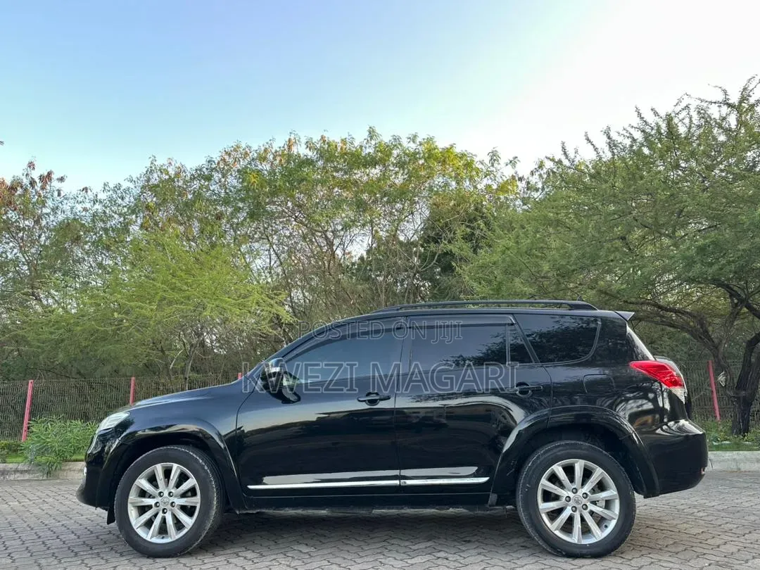 Toyota Vanguard 2010 Black