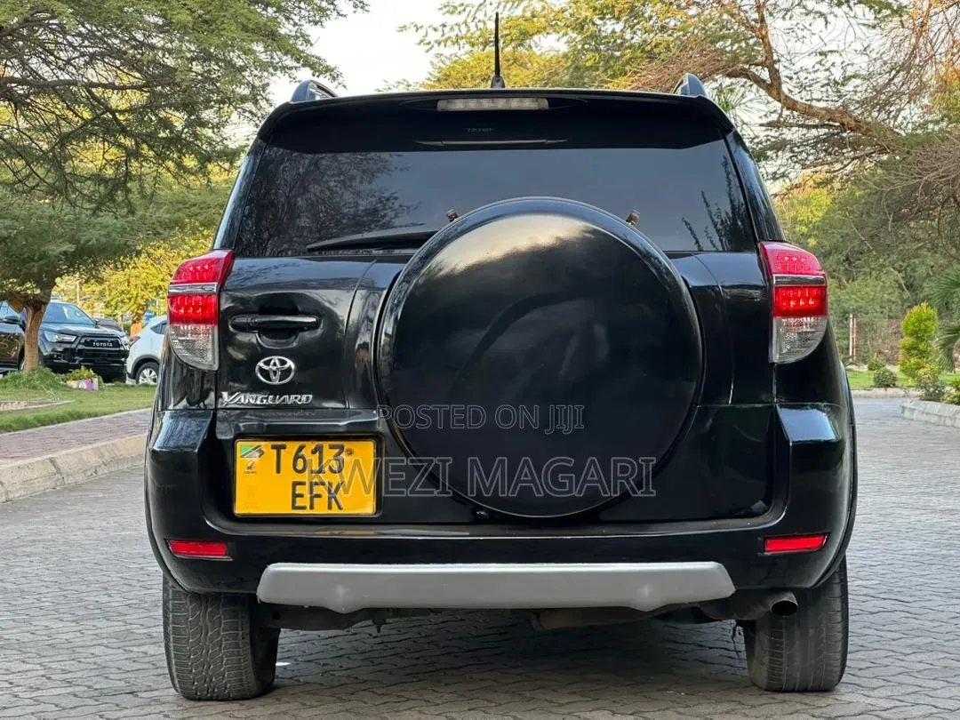 Toyota Vanguard 2010 Black