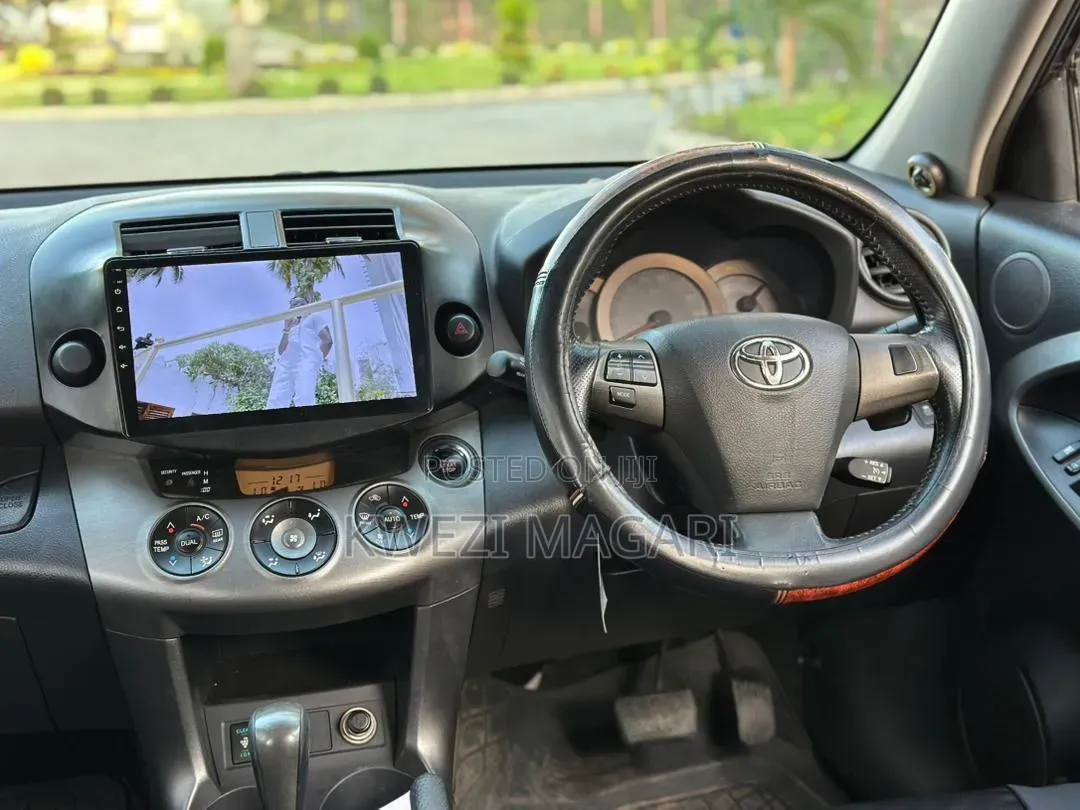 Toyota Vanguard 2010 Black