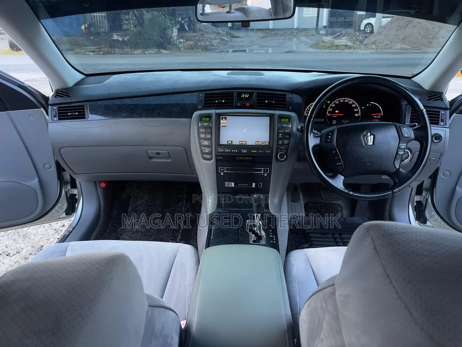 Toyota Crown 2004 Silver