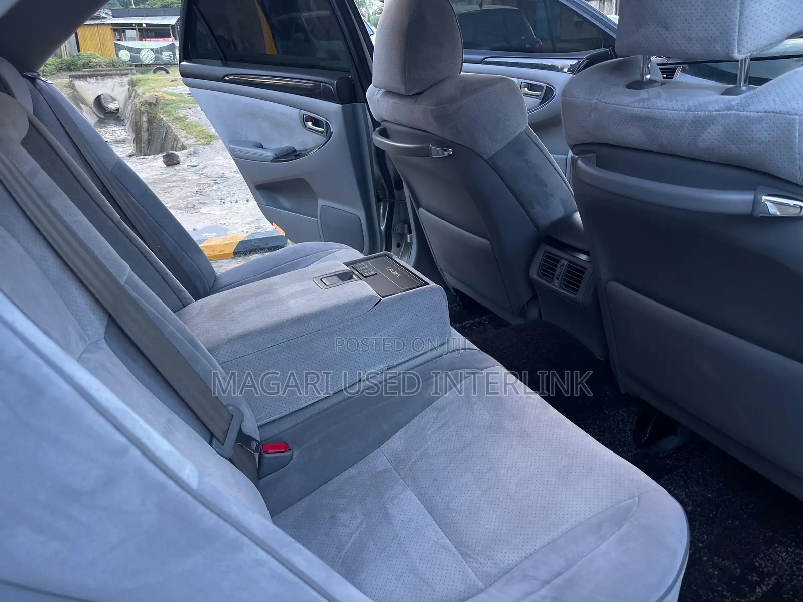 Toyota Crown 2004 Silver