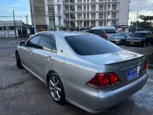 Toyota Crown 2004 Silver