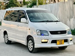 Toyota Noah 2002 White