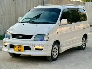 Toyota Noah 2002 White