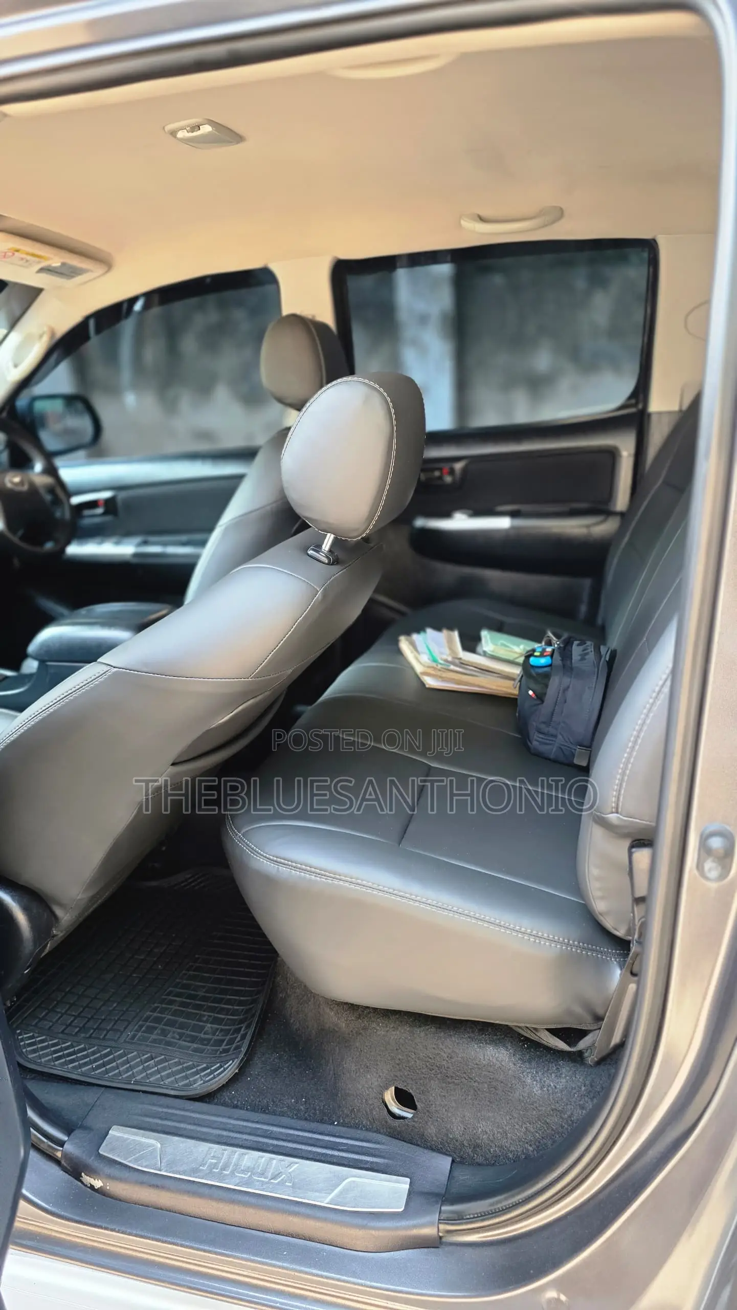 Toyota Hilux 2015 Gray